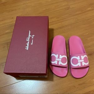 Salvatore Ferragamo Slides/Sandals